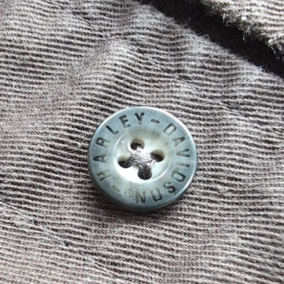 Harley-Davidson Men's Red and Gray Shirt - Picture 5 of 12